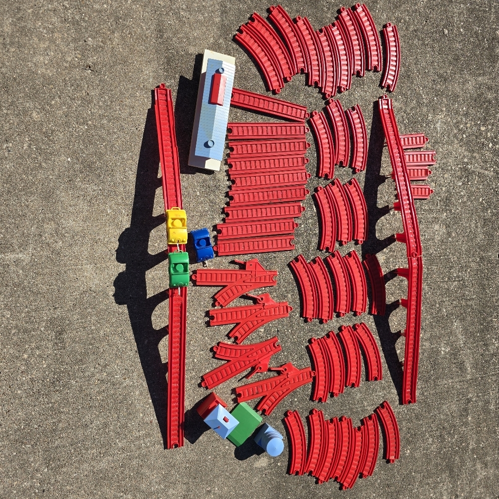 Vintage Red Plastic Track Lot 3 Cars Station Buildings Toy Roadway Made USA